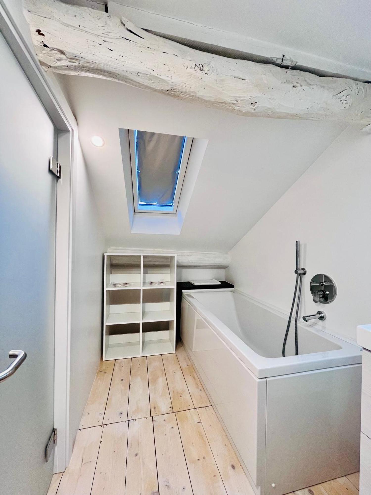 Riverside Loft Navigli - Spacious Two-Bedroom Apartment Mediolan Zewnętrze zdjęcie