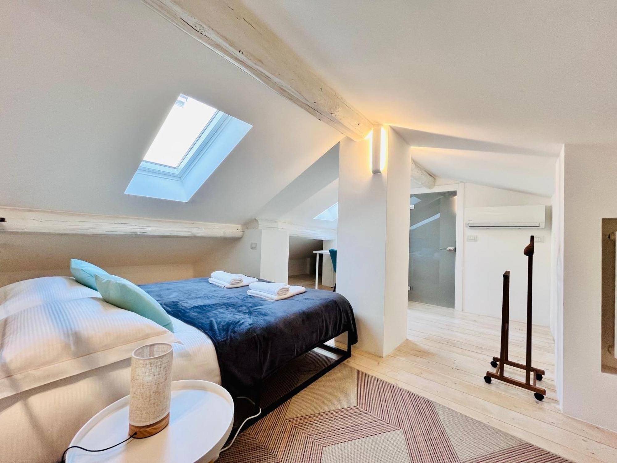 Riverside Loft Navigli - Spacious Two-Bedroom Apartment Mediolan Zewnętrze zdjęcie